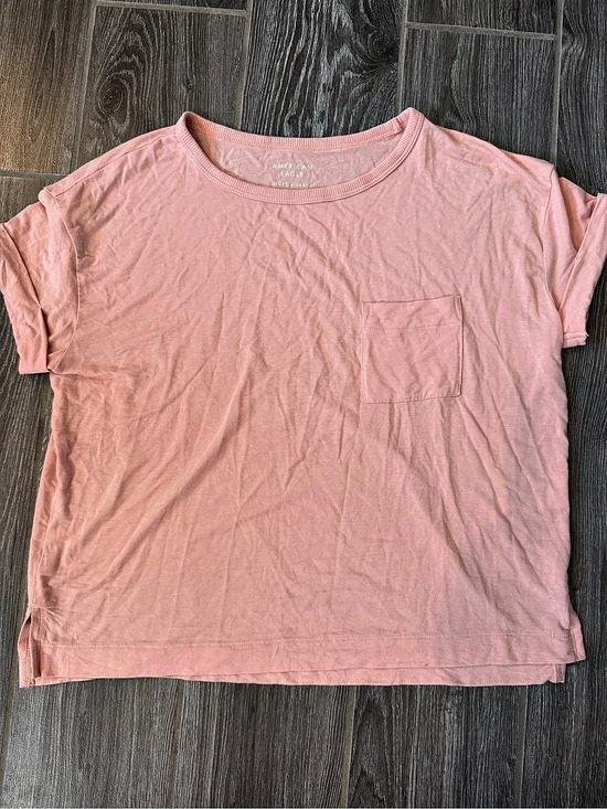American Eagle Outfitters Tops - American Eagle Soft & Sexy Pocket T-Shirt in Coral Pink XS